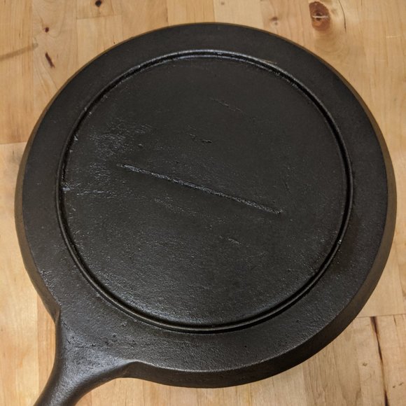 Rare Vintage Gatemarked Cast Iron Griddle - Picture 6 of 9